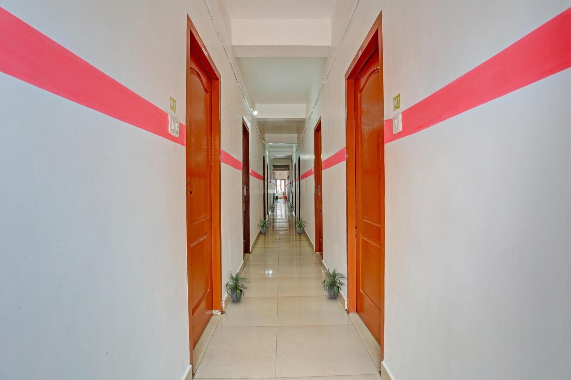 Hotel Spot On The New View Regency Thiruvananthapuram Exterior foto